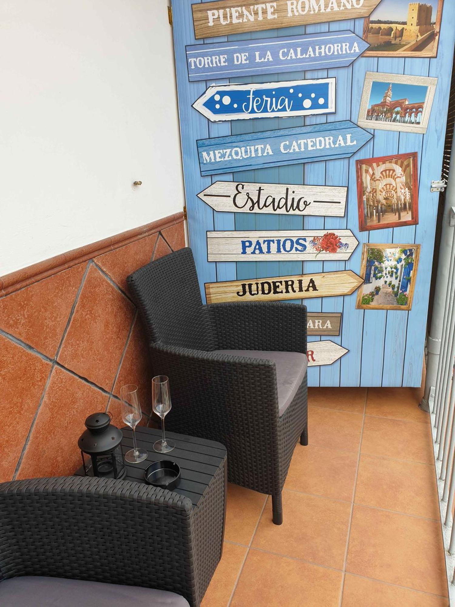 Apartamentos En Cordoba, Puente Romano Y Torre Calahorra Esterno foto